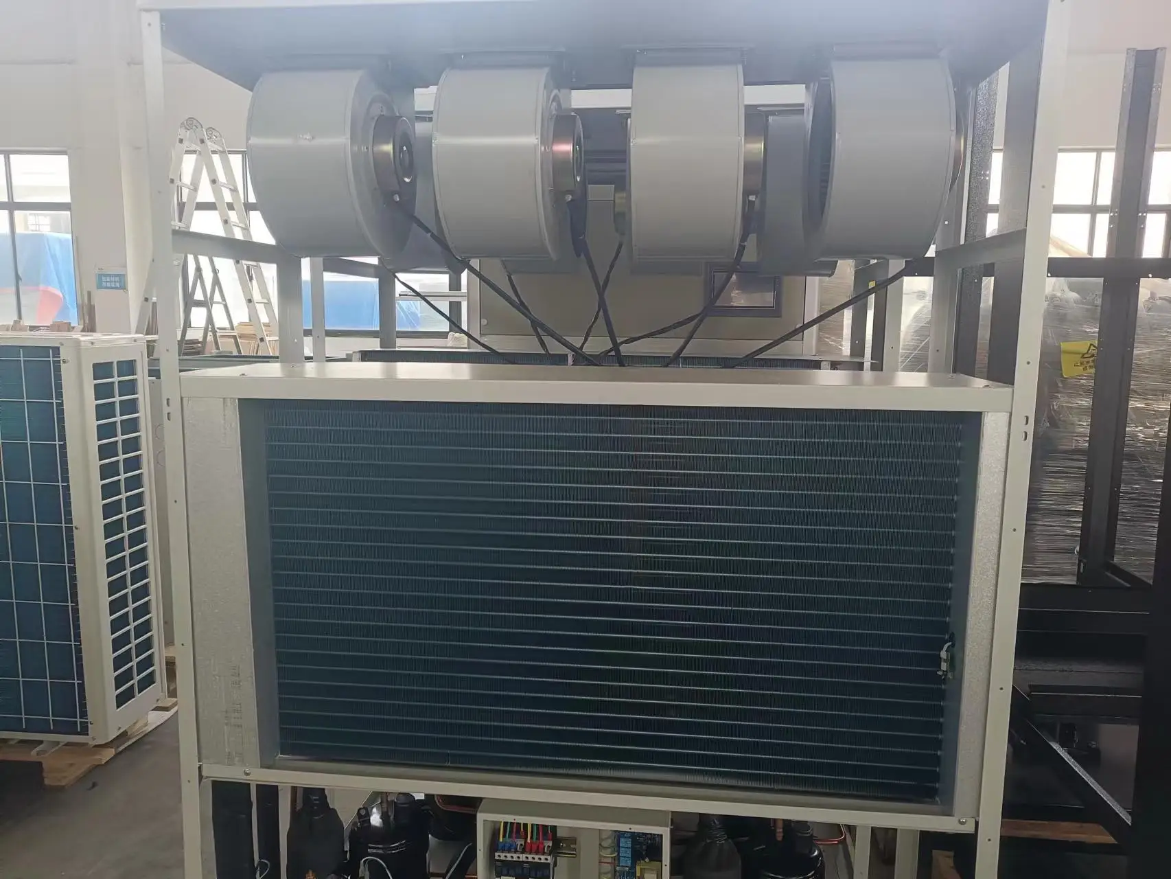 60KW Industrial Water Cooled DC Fan Motors Cabinet Type Air Conditioner for Laboratory Use