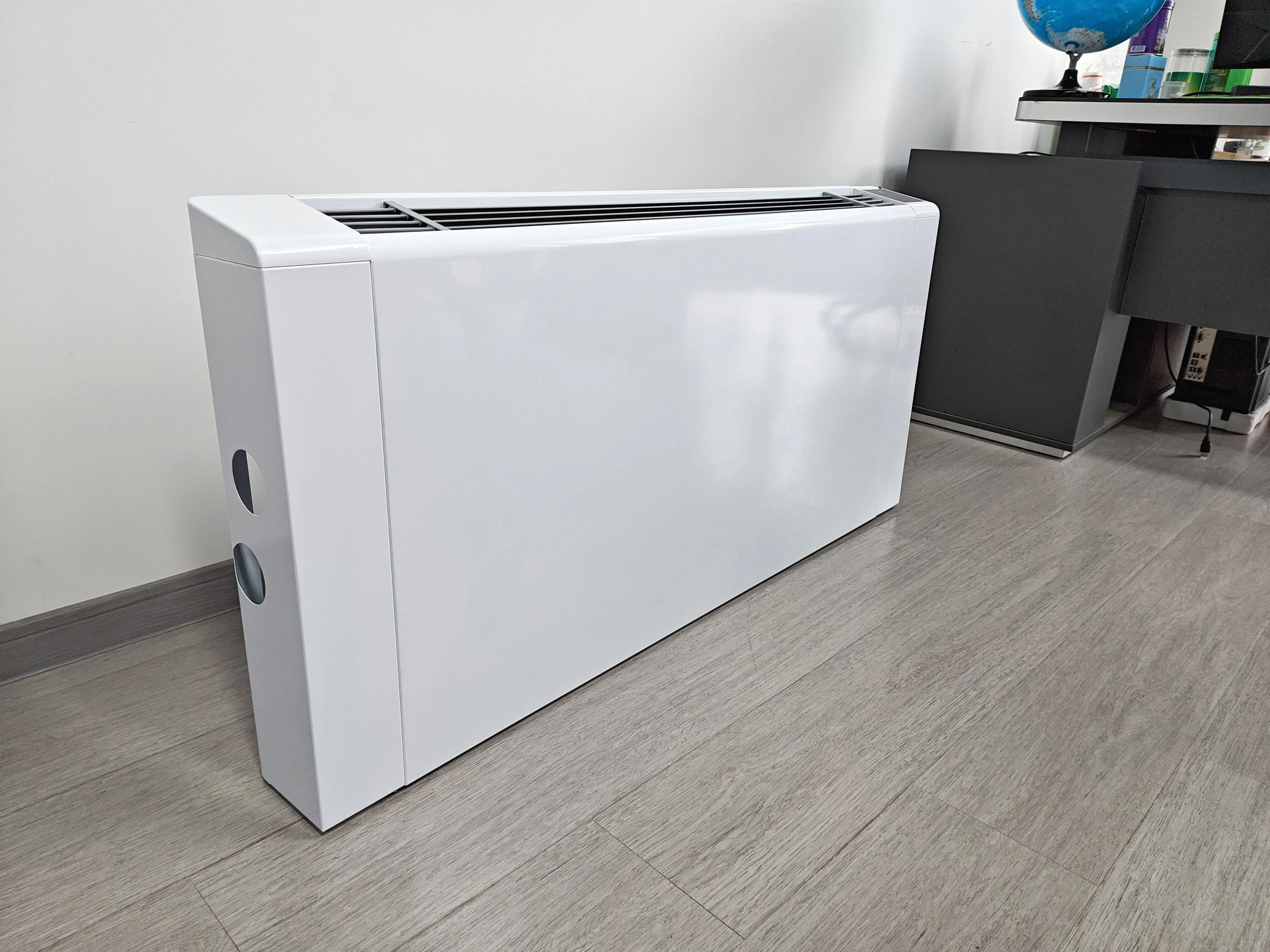 Slim Fan Coil Units for Residential HAVC System Low Noise Inverter Chiller Floor Standing 