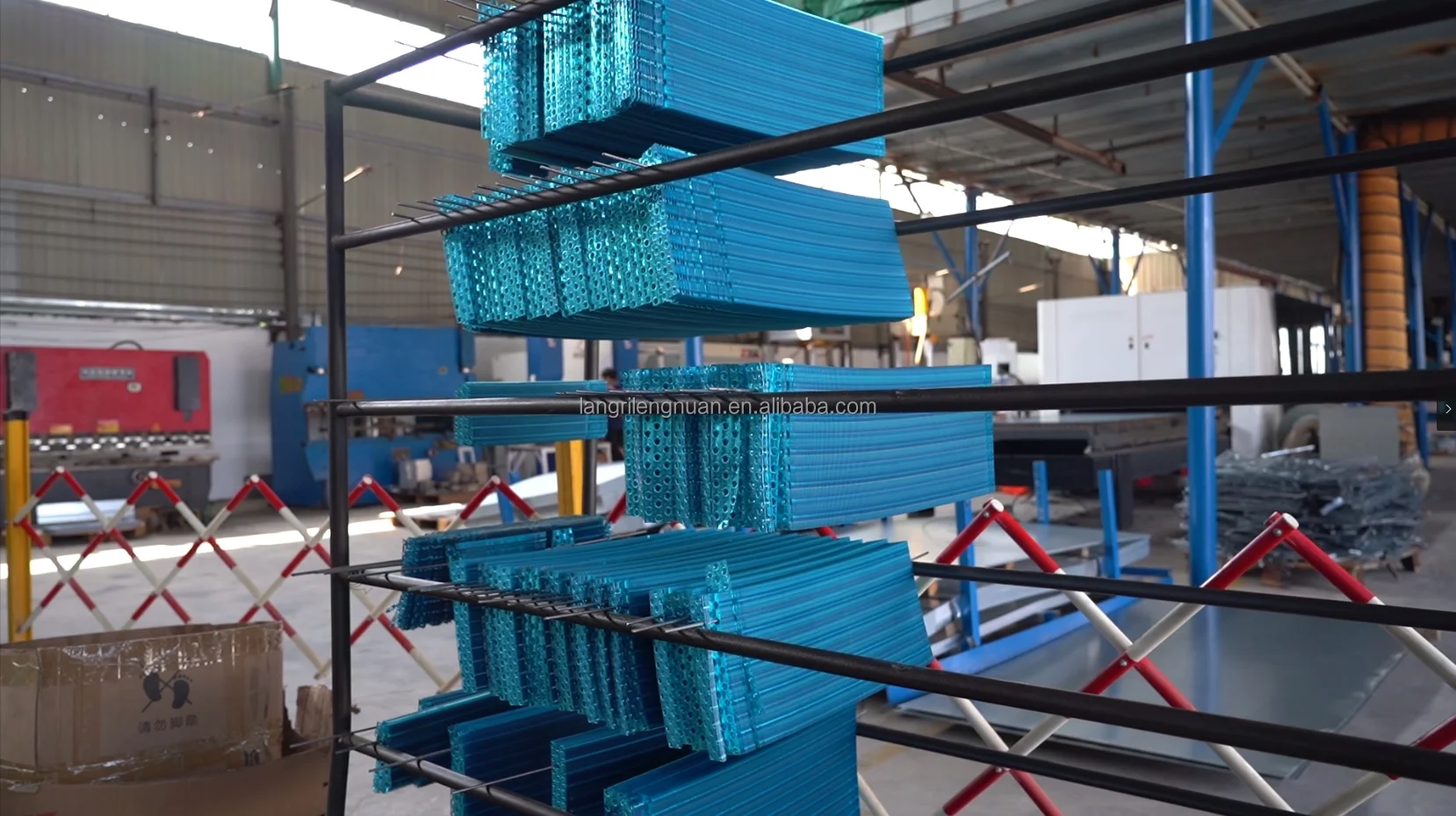 Slim Fan Coil Units for Residential HAVC System Low Noise Inverter Chiller Floor Standing 