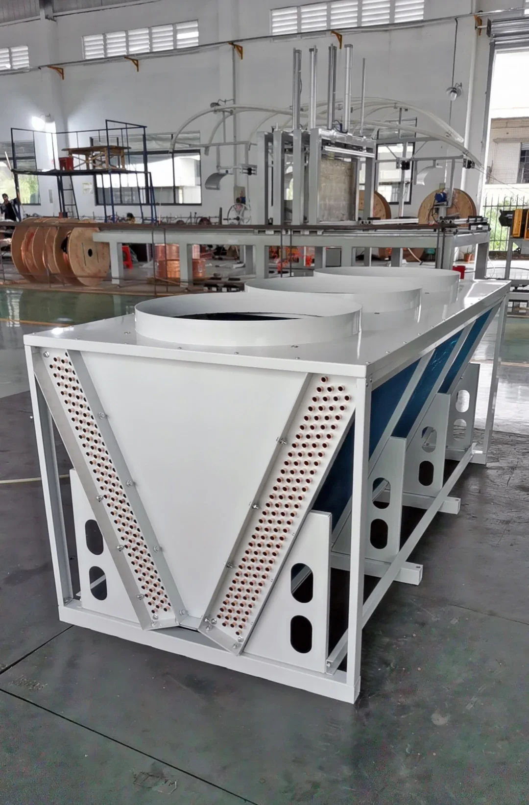 Horizontal Dry Cooler for Rooftop Installation | Compact Coil with Low Noise EC Fans