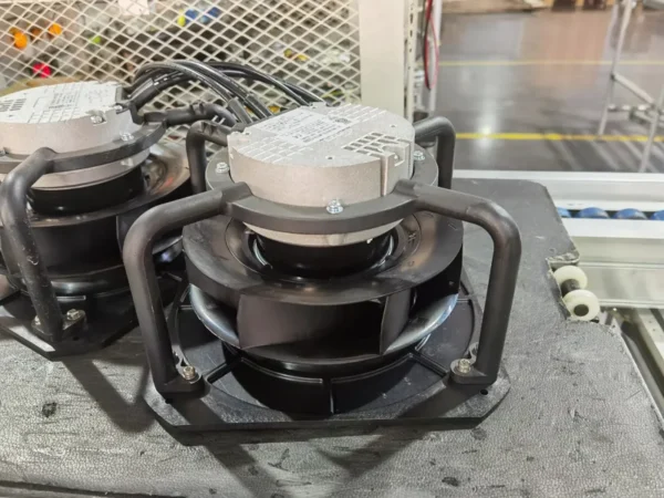 Centrifugal Fan, B3P355-EC102-013, 220V, 50/60HZ, 310W - view 3