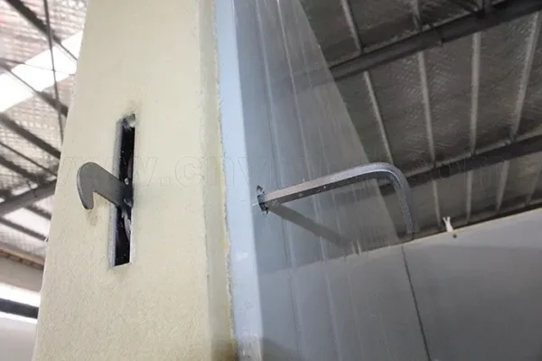 Cold Room Panel - view 4