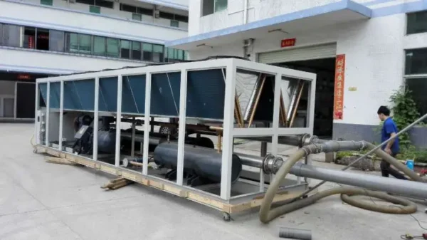 Cooled Screw Water Chiller, 200, 700 - view 3