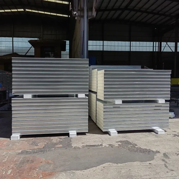 Insulated Calmlock Sandwich Panel, Steel, EPS - view 3