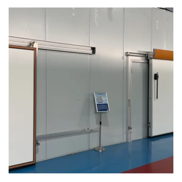 Insulated Walk-in Cold Cooler, AC 110 V, Metal