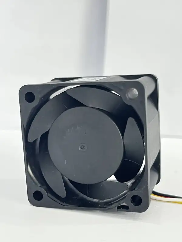 Axial Flow Fan, 40x40x28mm, Brushless, PBT, 12V - view 5