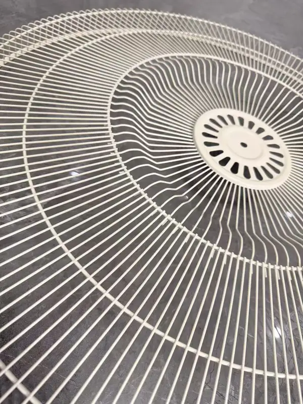 Electric Motor, Iron - view 2