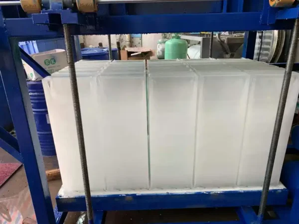 Ice Machine, 2tons, 1TON, R22 - view 3