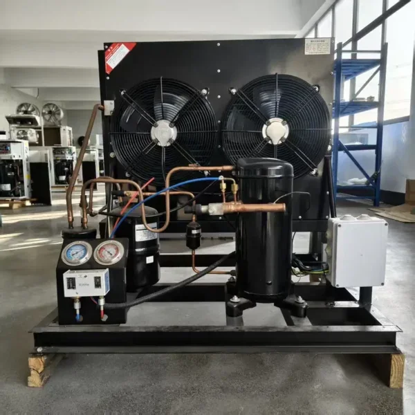 Uses Semi-hermetic Scroll Compressor, 380V-440V, -35℃ to +15℃