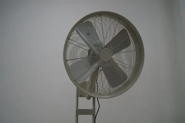 Wall Fan, 24", 207W, 5-Blade, 65dB - view 3